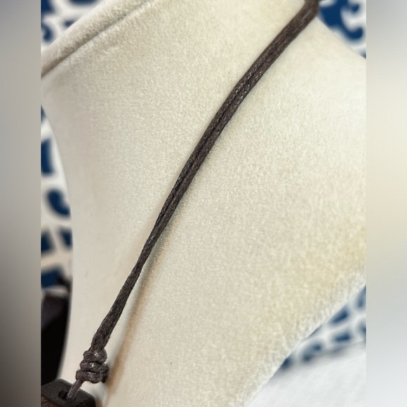 Brown Chunky BOHO NECKLACE ~ WOOD & BROWN LEATHER ROPE  21 Inches - Picture 4 of 5